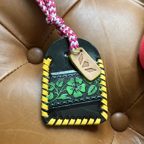 Consuela Maren Your Way Vibrant Pink Shoulder Bag - Picture 3 of 11